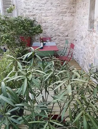 Du Cours St Mauris Authentique Et Moderne Holiday home
